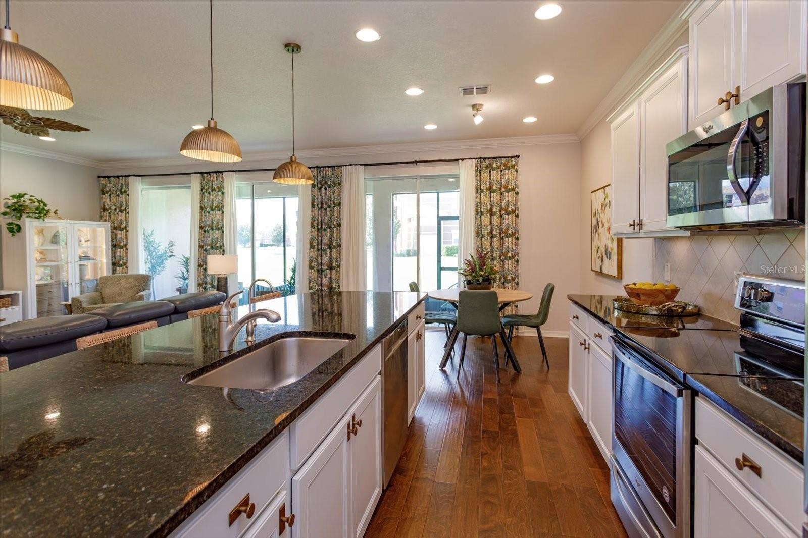 1454 EL CONTE DR, Champions Gate, FL 33896 Kitchen/Breakfast area