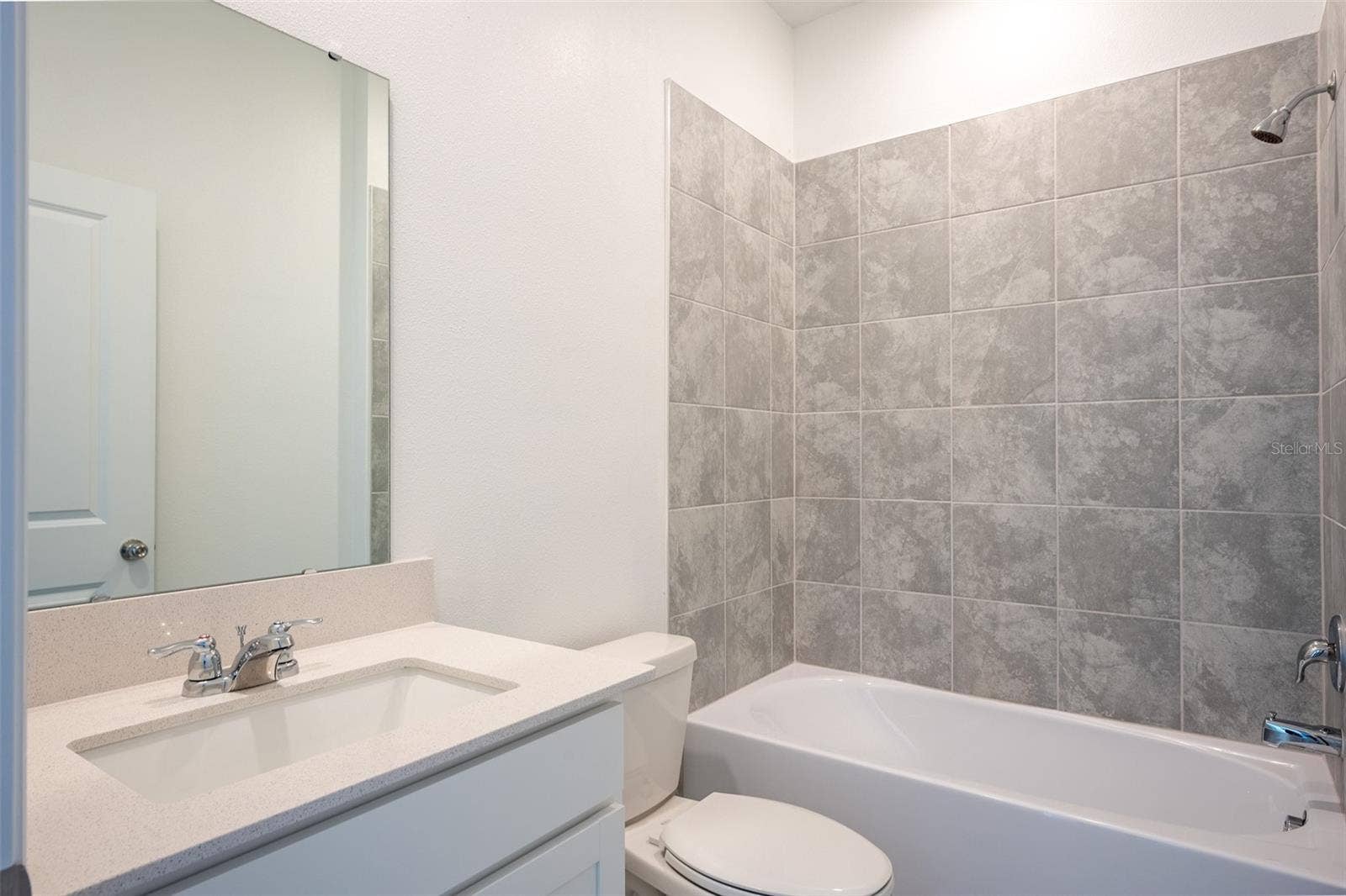 2015 PUNCH BOWL AVENUE, Davenport, FL 33837 2015 PUNCH BOWL AVENUE, Davenport, FL 33837
