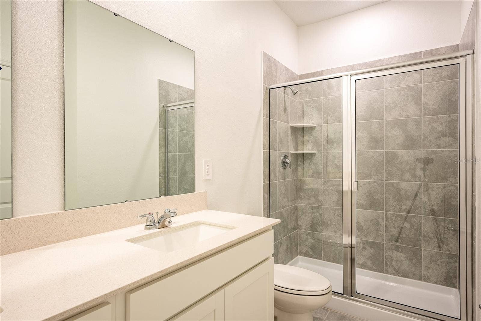 2015 PUNCH BOWL AVENUE, Davenport, FL 33837 2015 PUNCH BOWL AVENUE, Davenport, FL 33837