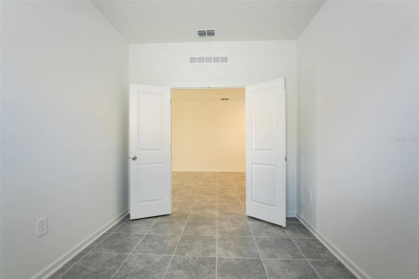 2015 PUNCH BOWL AVENUE, Davenport, FL 33837 2015 PUNCH BOWL AVENUE, Davenport, FL 33837