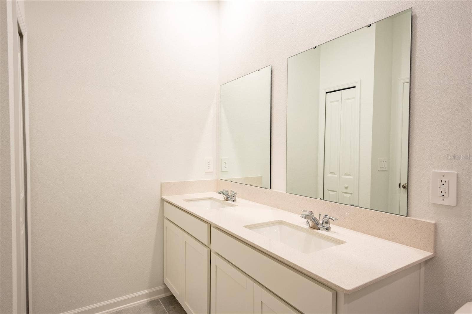 2015 PUNCH BOWL AVENUE, Davenport, FL 33837 2015 PUNCH BOWL AVENUE, Davenport, FL 33837