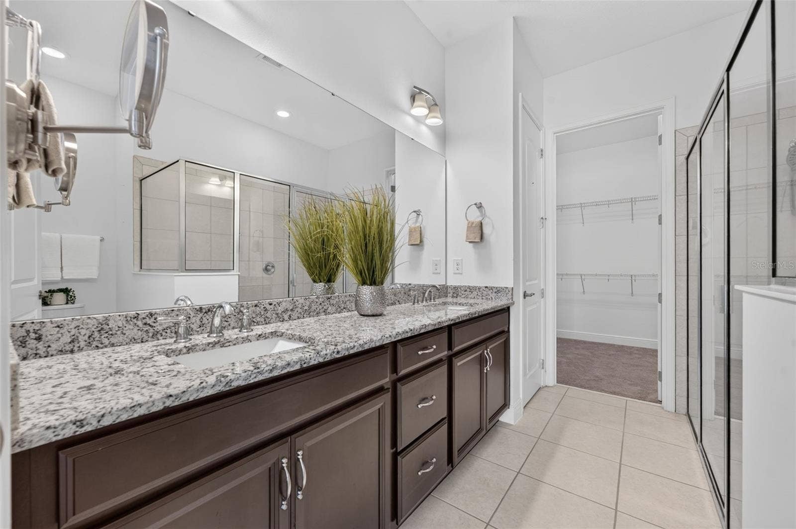 2557 YELLOW BRICK ROAD, St Cloud, FL 34772