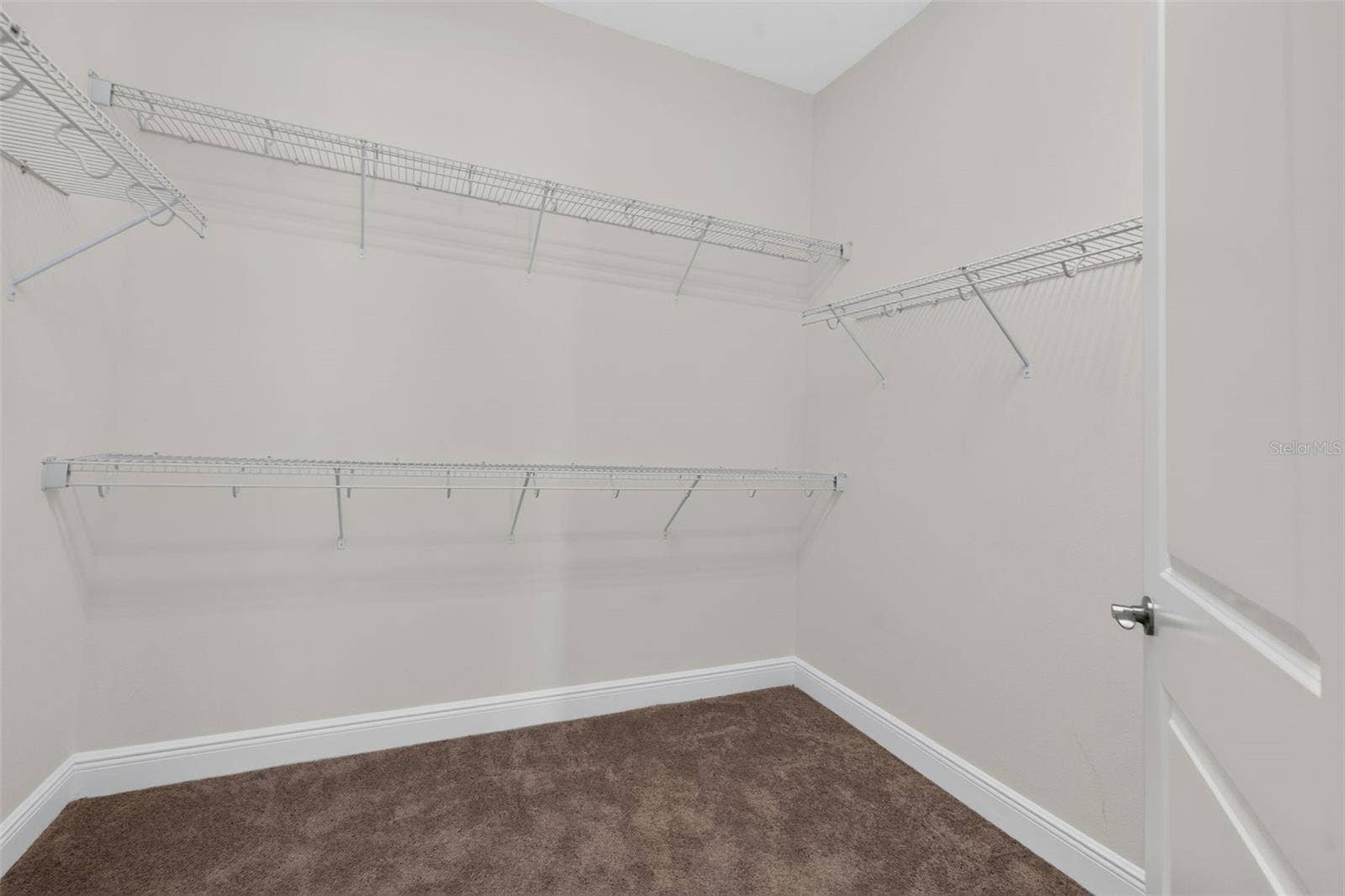 2557 YELLOW BRICK ROAD, St Cloud, FL 34772