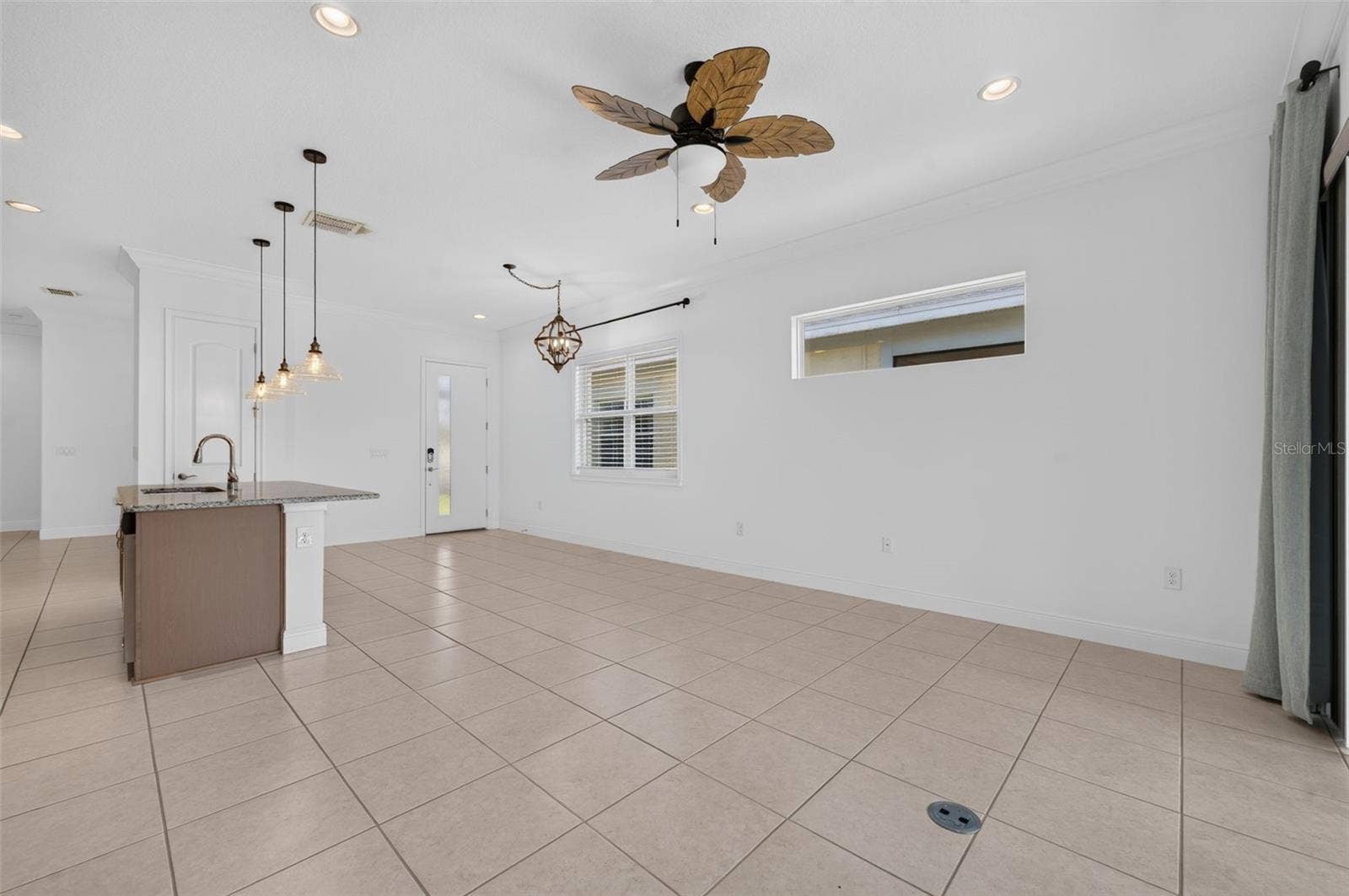 2557 YELLOW BRICK ROAD, St Cloud, FL 34772