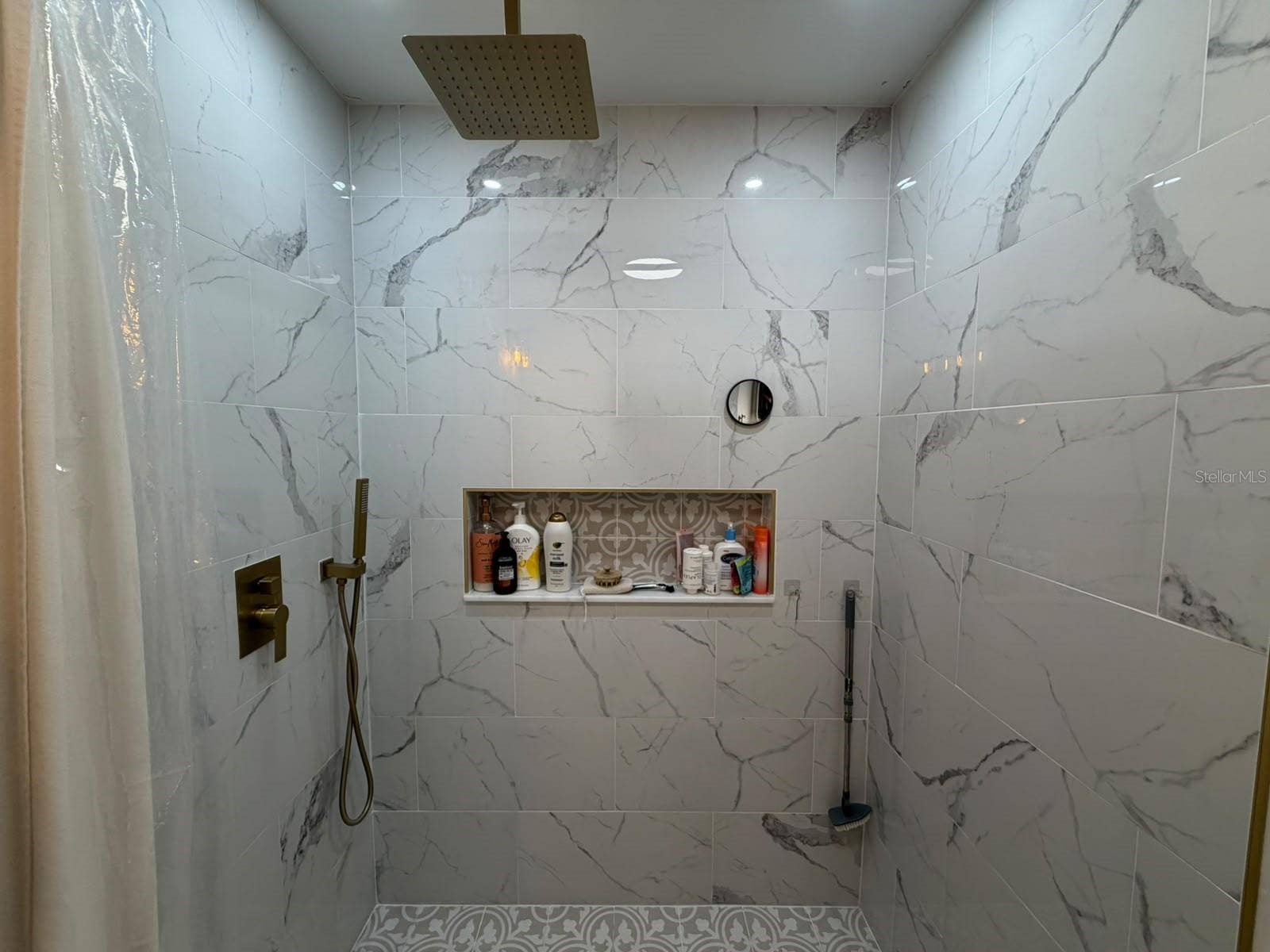 Eustis, FL 32736 Walk in shower