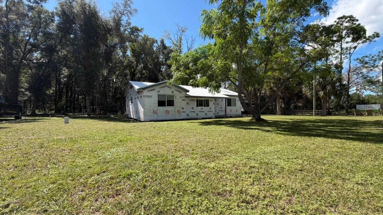 Eustis, FL 32736 Yard