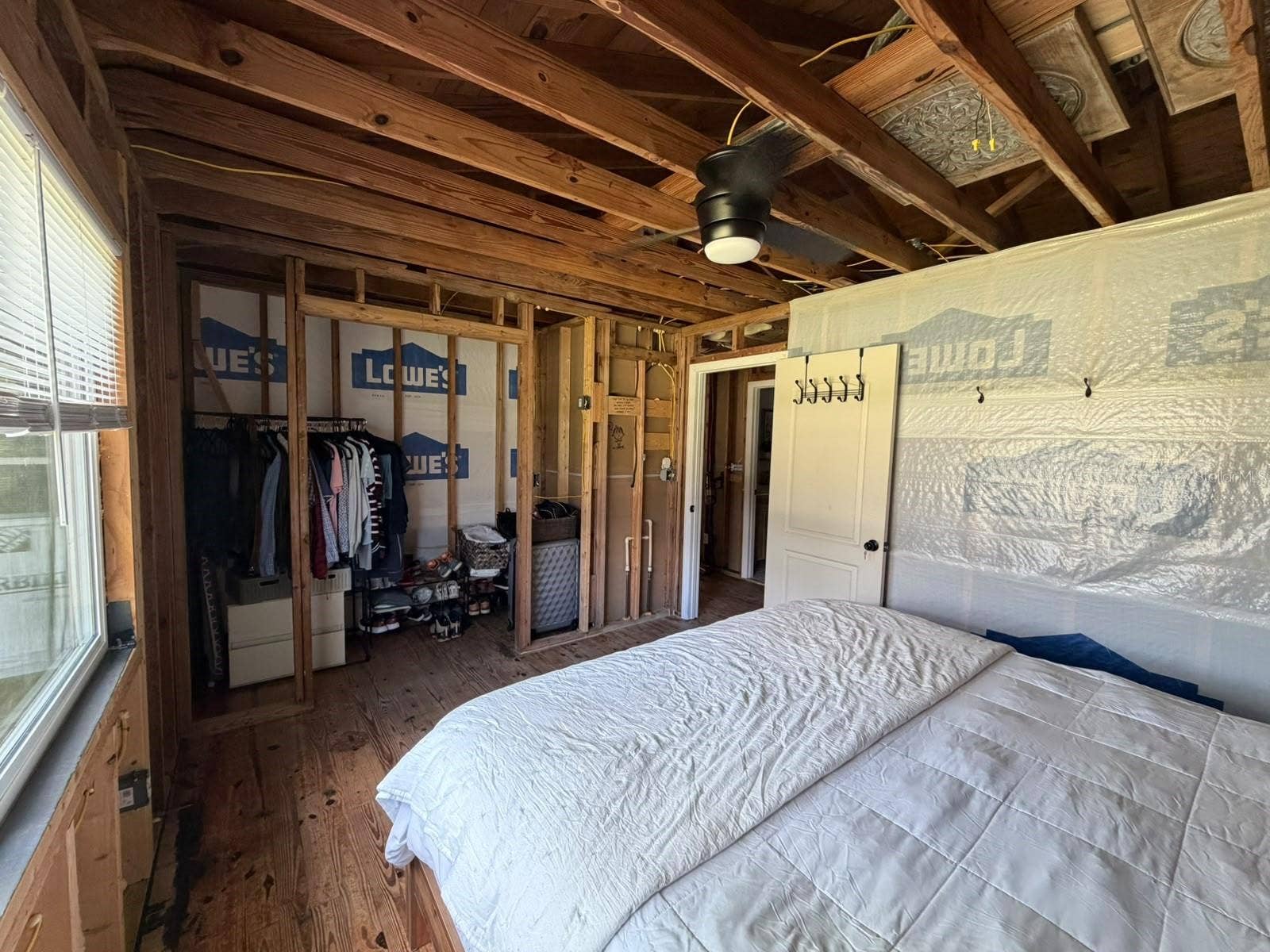 Eustis, FL 32736 Bedroom