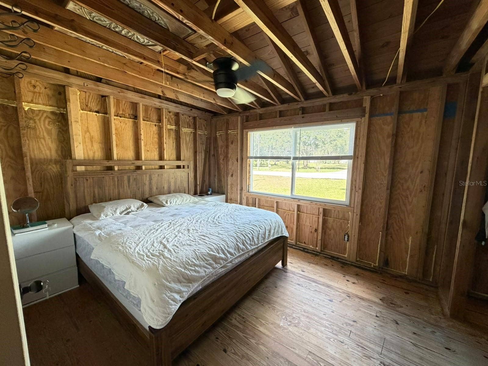 Eustis, FL 32736 Bedroom