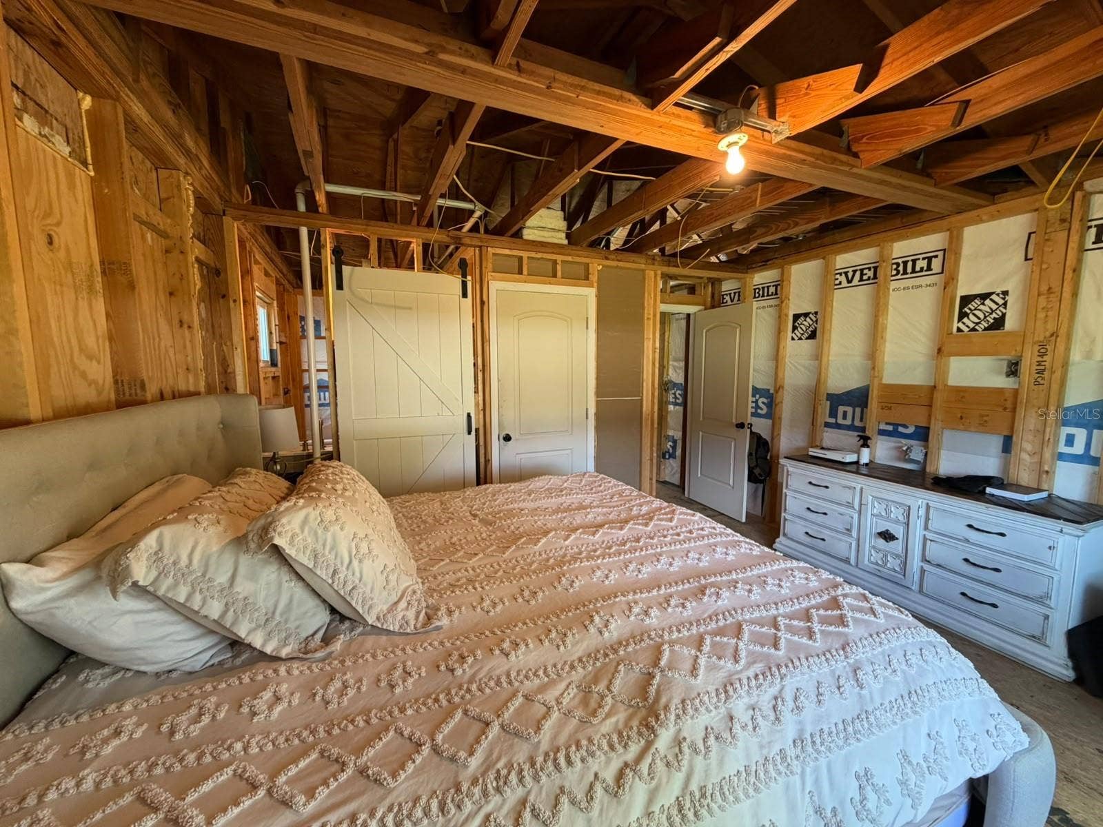 Eustis, FL 32736 Bedroom