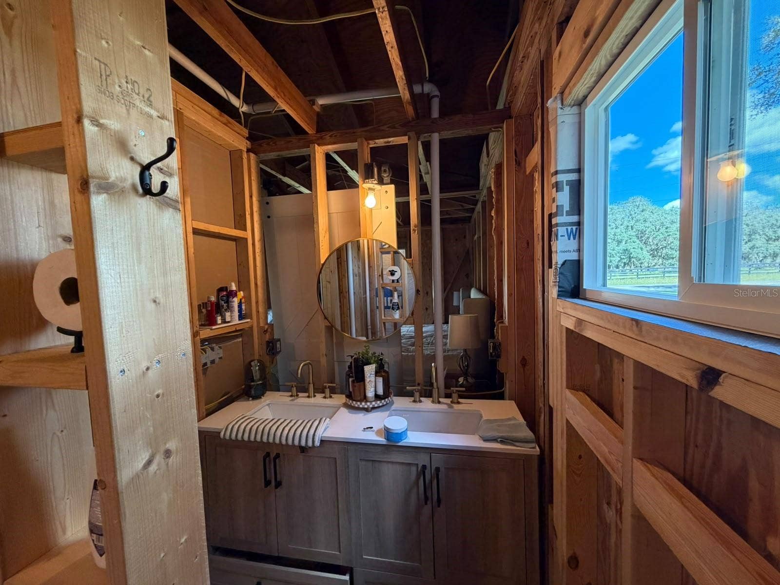 Eustis, FL 32736 Bathroom