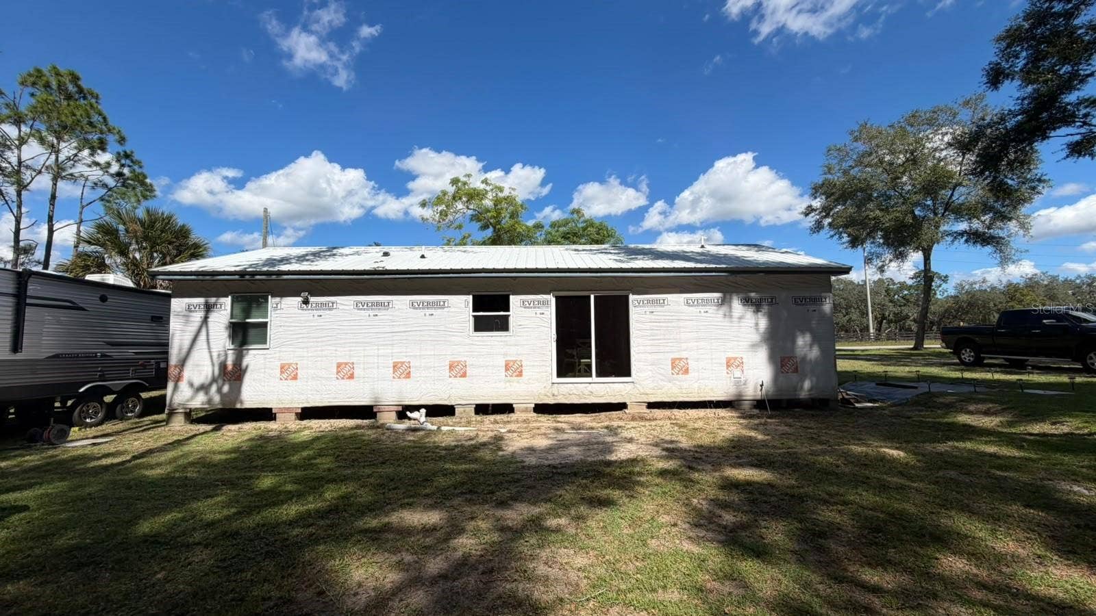 Eustis, FL 32736 Back view