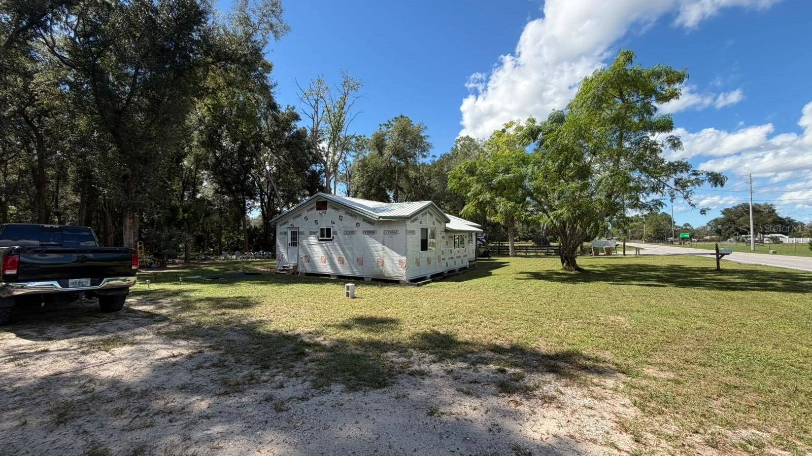 Eustis, FL 32736 side view