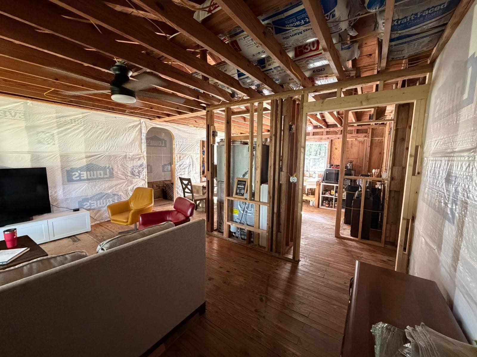Eustis, FL 32736 Living room