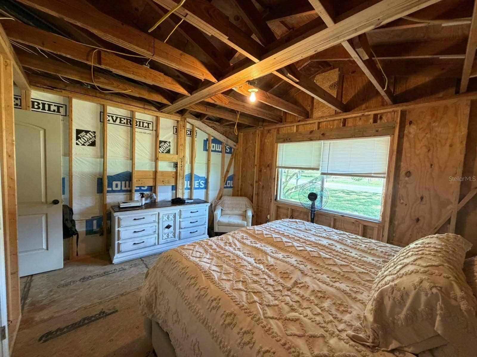 Eustis, FL 32736 Bedroom
