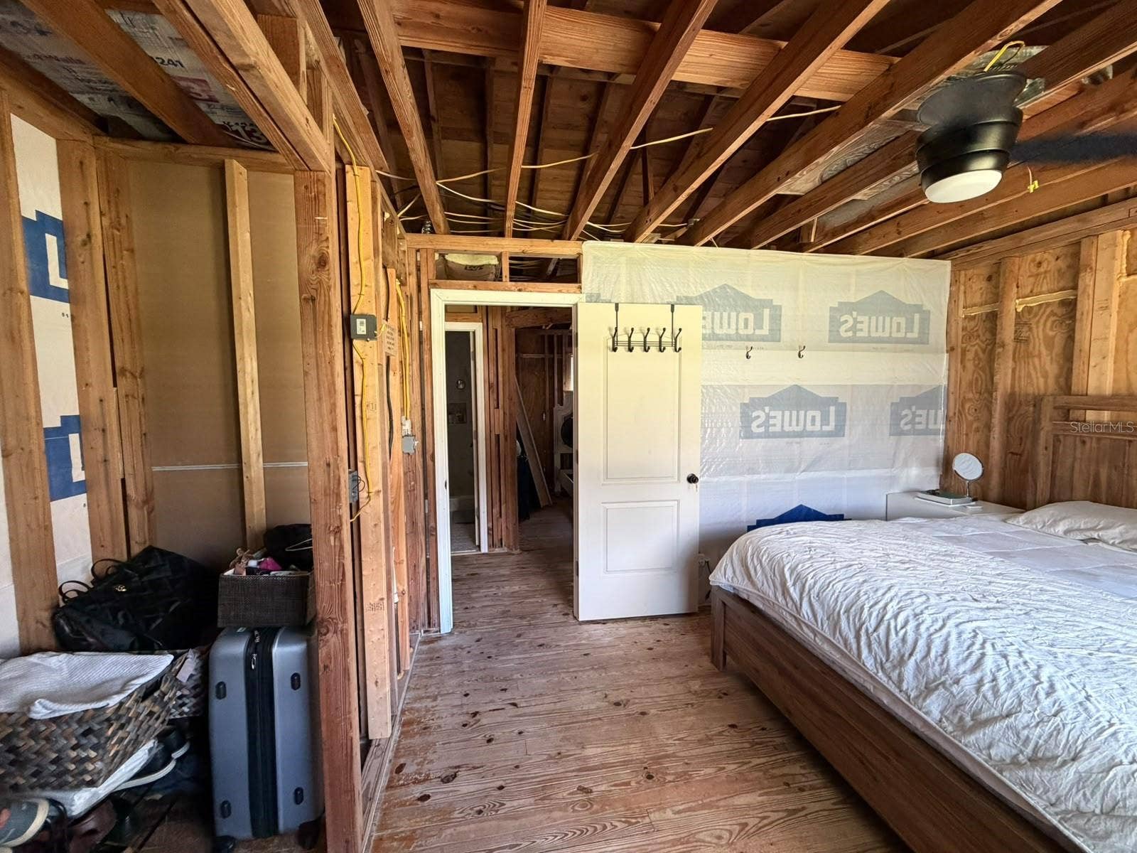 Eustis, FL 32736 Bedroom