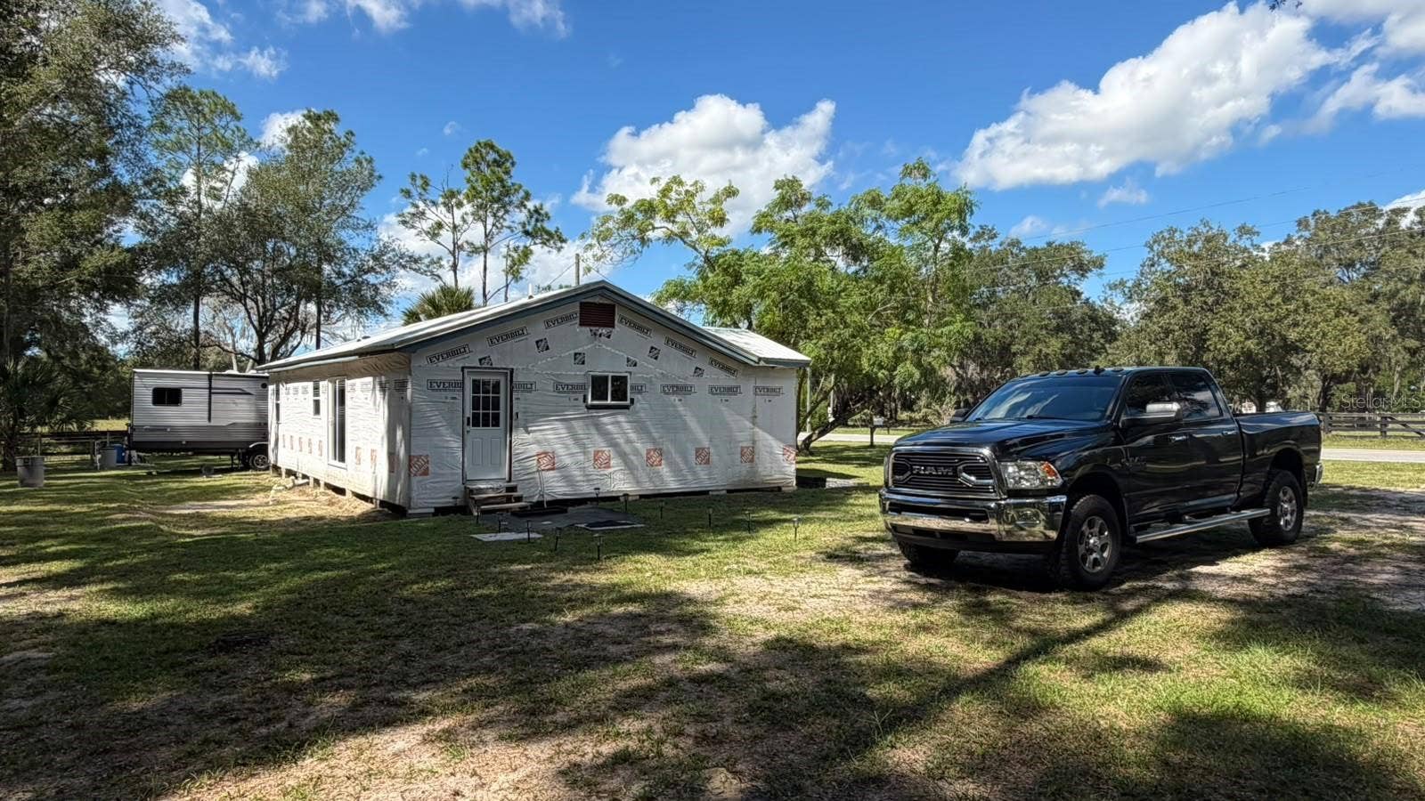 Eustis, FL 32736 Side view