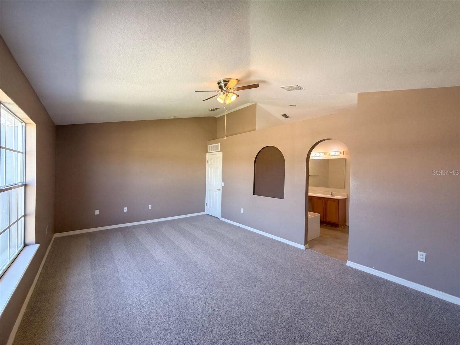 10 FREELAND LANE, Palm Coast, FL 32137
