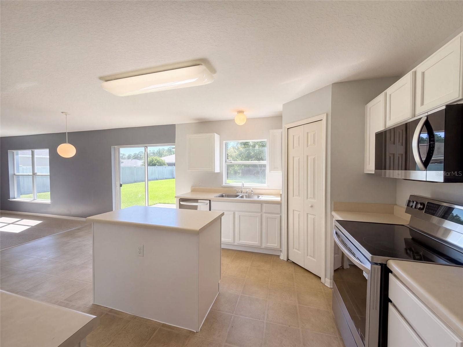 10 FREELAND LANE, Palm Coast, FL 32137