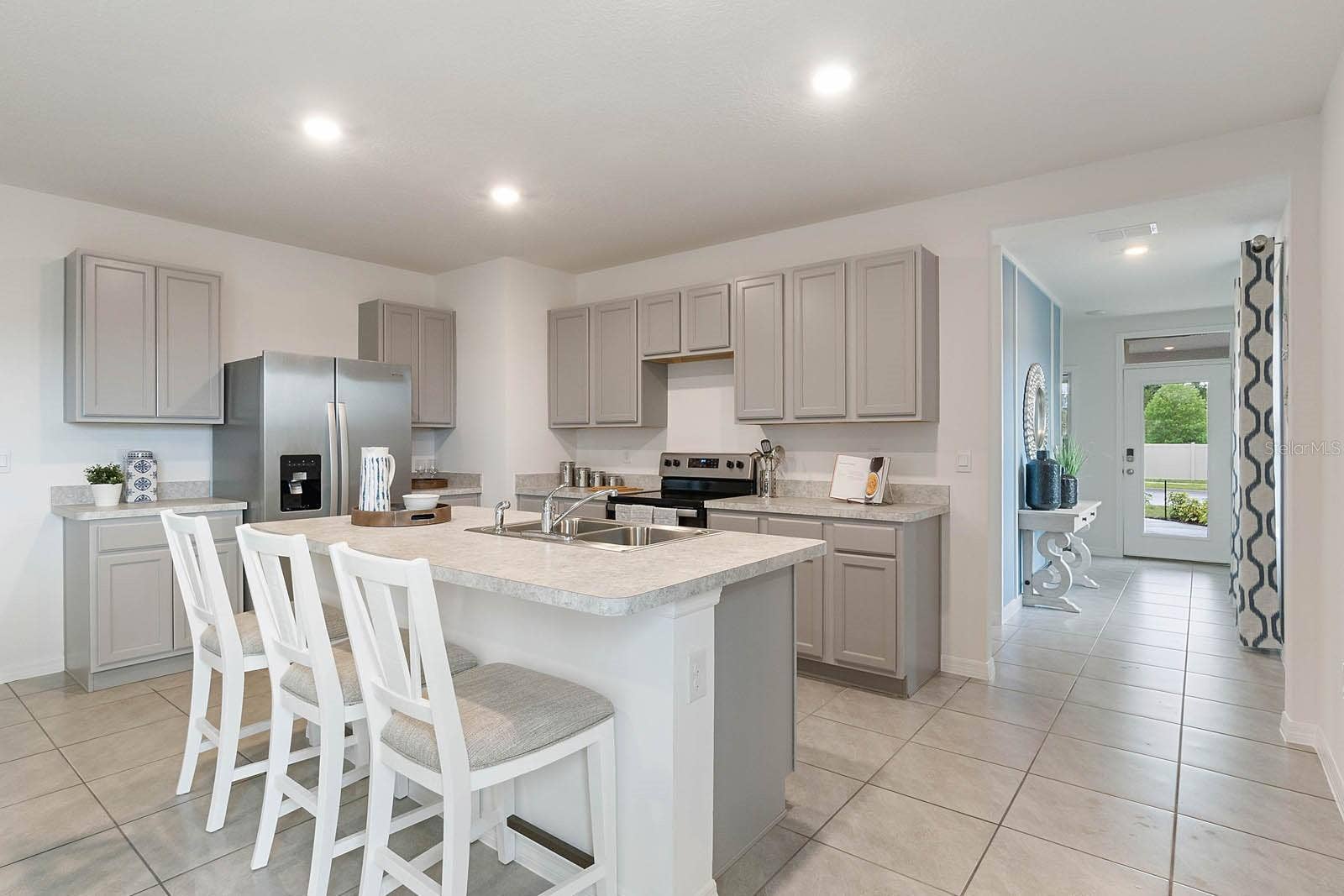2503 AVALON PARK BOULEVARD, Tavares, FL 32778 2503 AVALON PARK BOULEVARD, Tavares, FL 32778