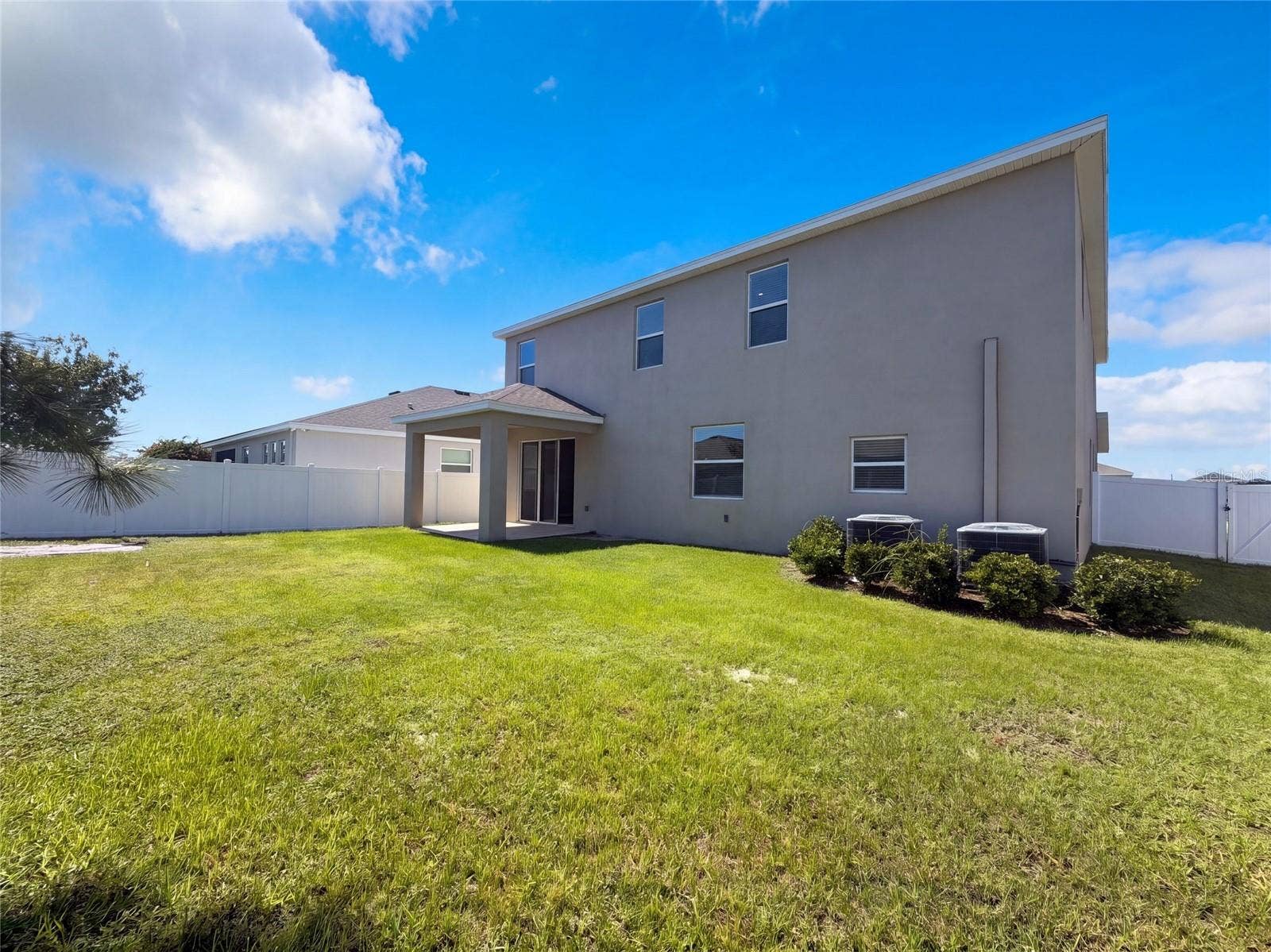585 BARRIER REEF STREET, Ruskin, FL 33570