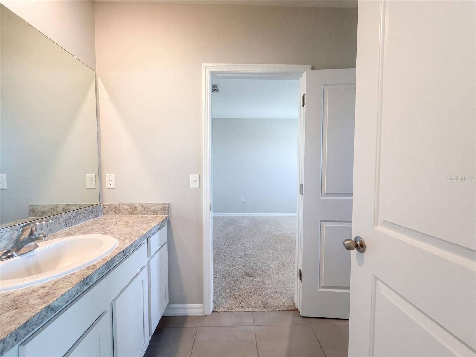 585 BARRIER REEF STREET, Ruskin, FL 33570