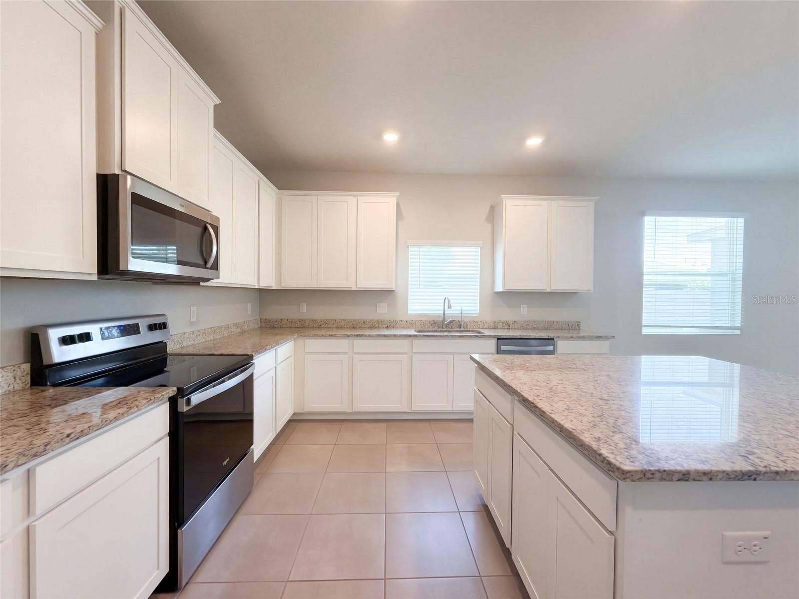 585 BARRIER REEF STREET, Ruskin, FL 33570