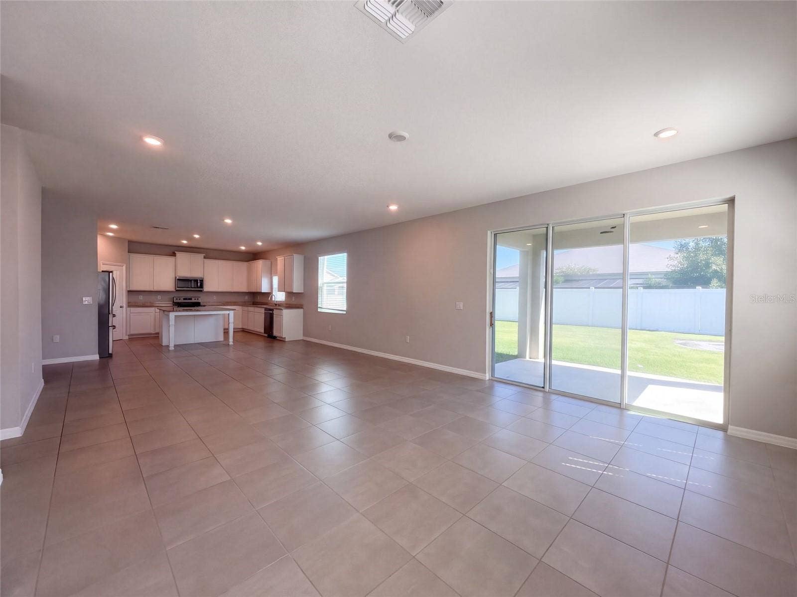 585 BARRIER REEF STREET, Ruskin, FL 33570