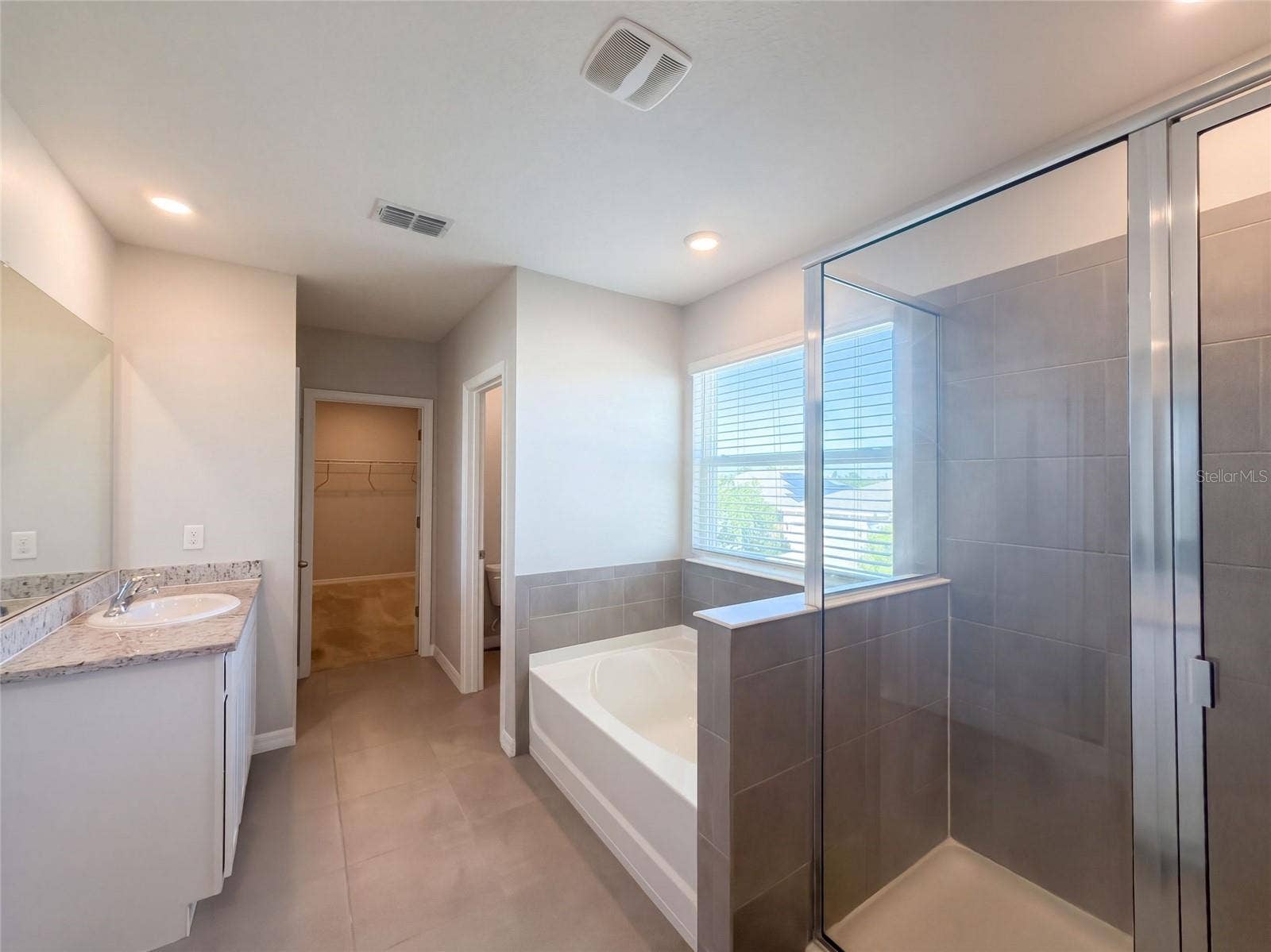 585 BARRIER REEF STREET, Ruskin, FL 33570