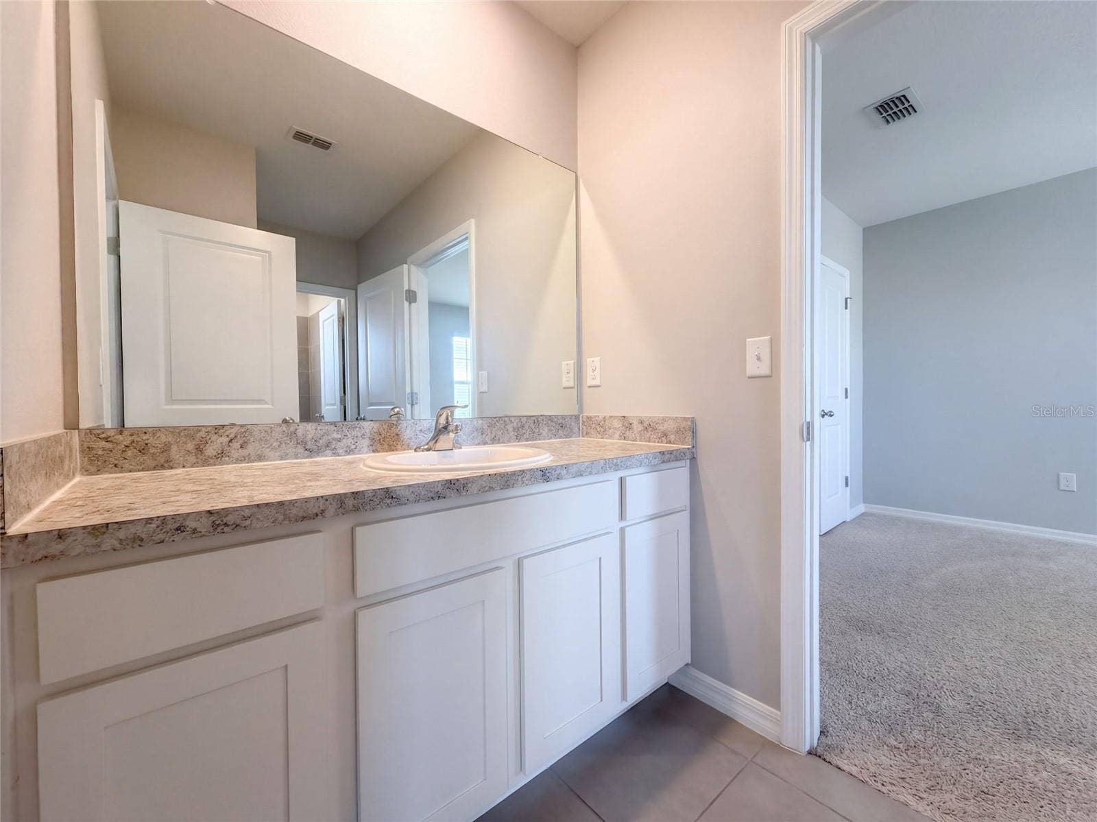 585 BARRIER REEF STREET, Ruskin, FL 33570