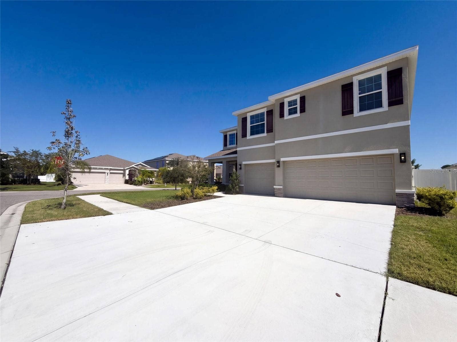 585 BARRIER REEF STREET, Ruskin, FL 33570
