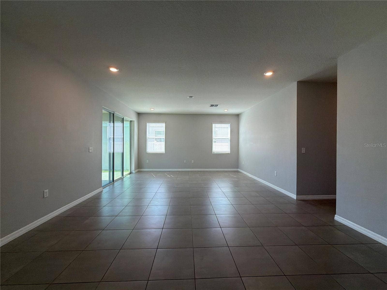 585 BARRIER REEF STREET, Ruskin, FL 33570