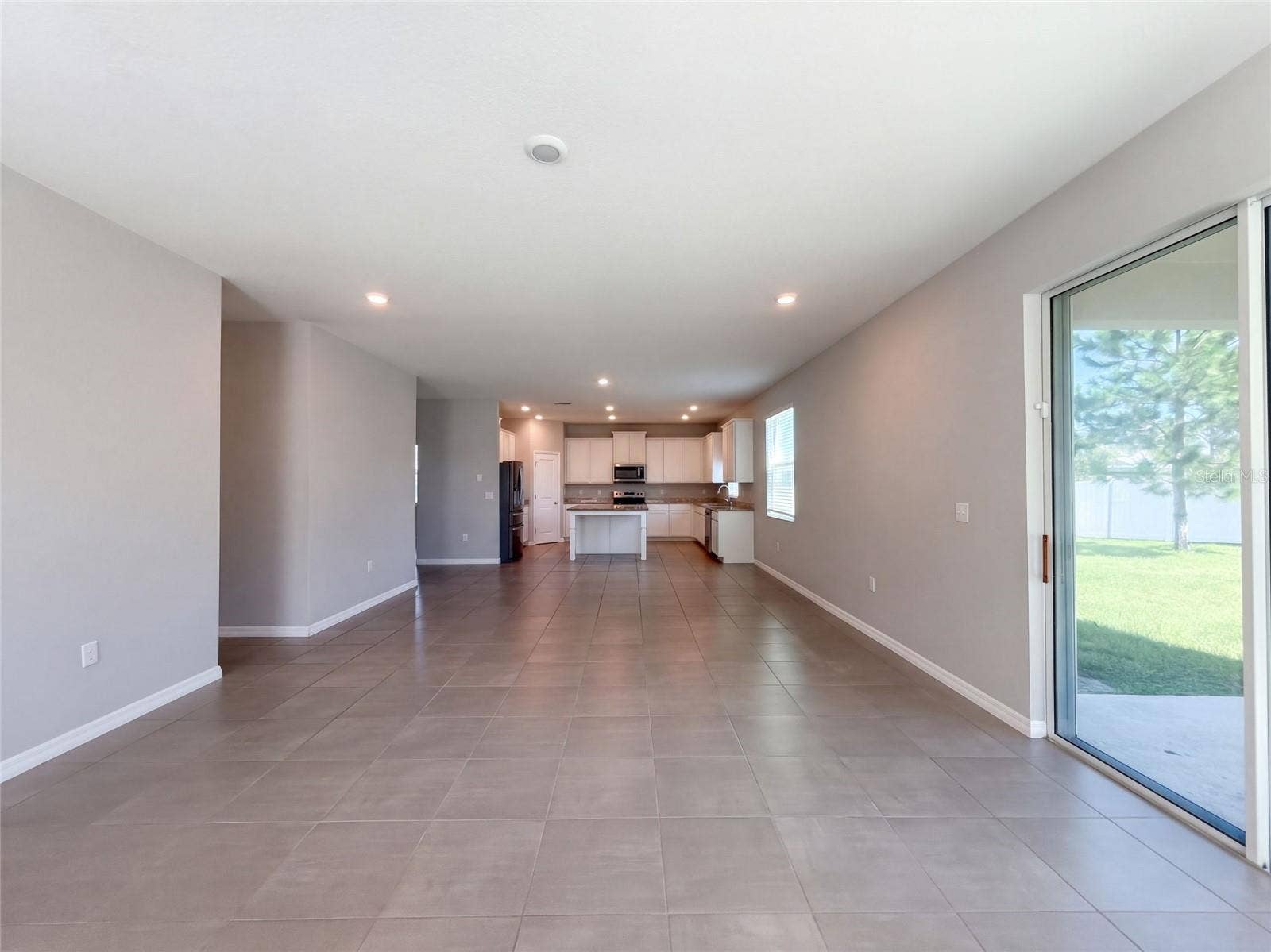 585 BARRIER REEF STREET, Ruskin, FL 33570