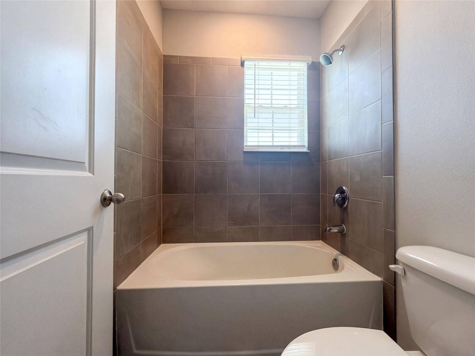 585 BARRIER REEF STREET, Ruskin, FL 33570