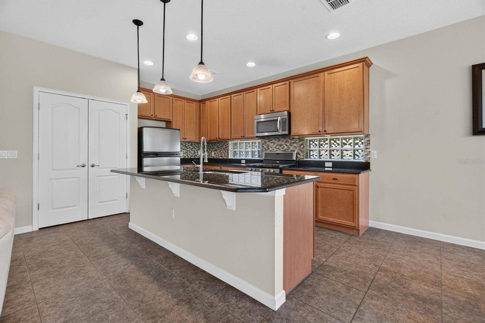 2315 NATOMA BOULEVARD, Mount Dora, FL 32757 Kitchen