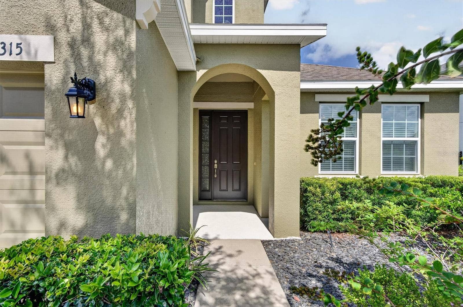 2315 NATOMA BOULEVARD, Mount Dora, FL 32757 Welcome Home!