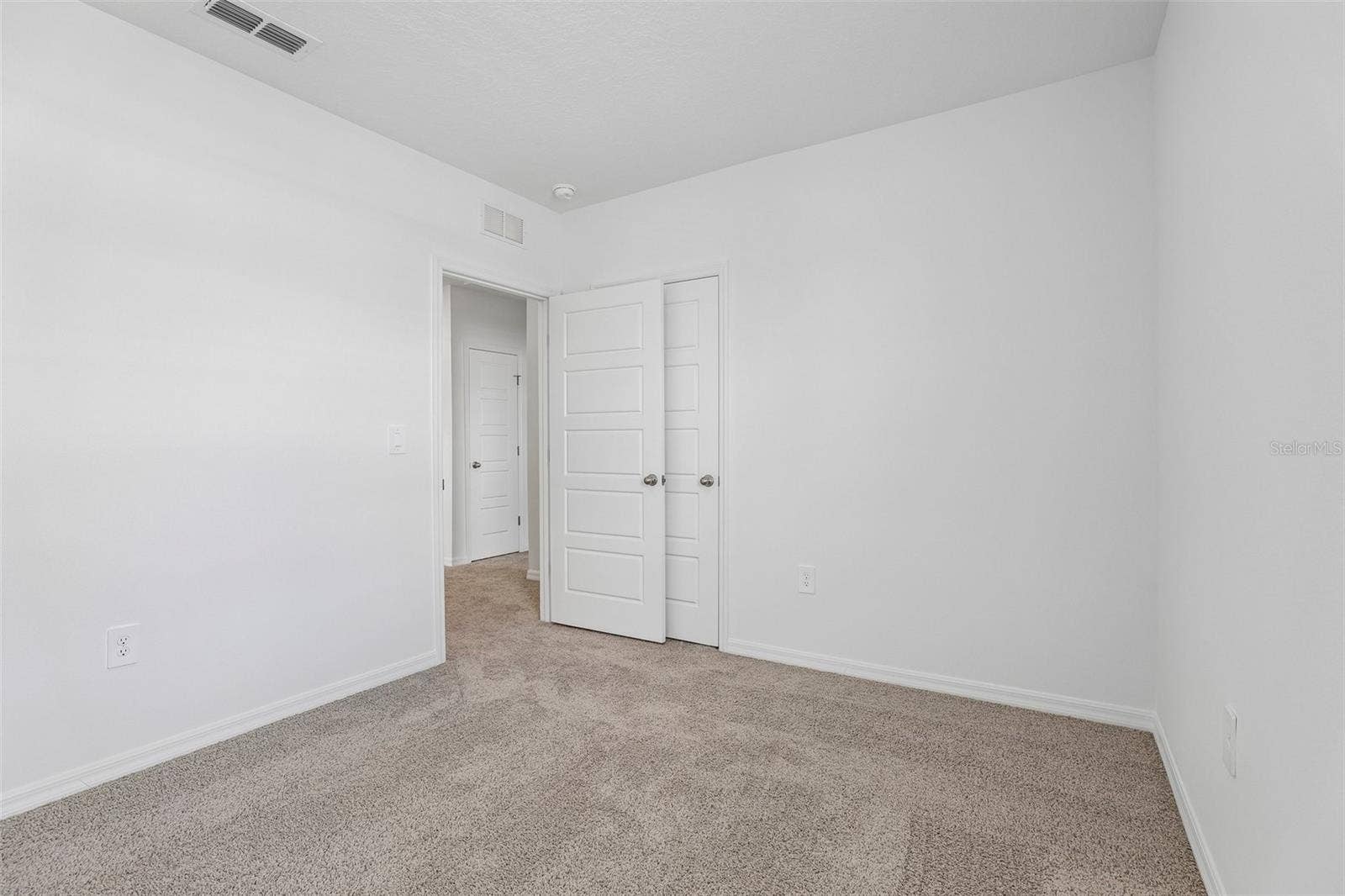 4565 BARBERRY AVENUE, Lakeland, FL 33811 4565 BARBERRY AVENUE, Lakeland, FL 33811