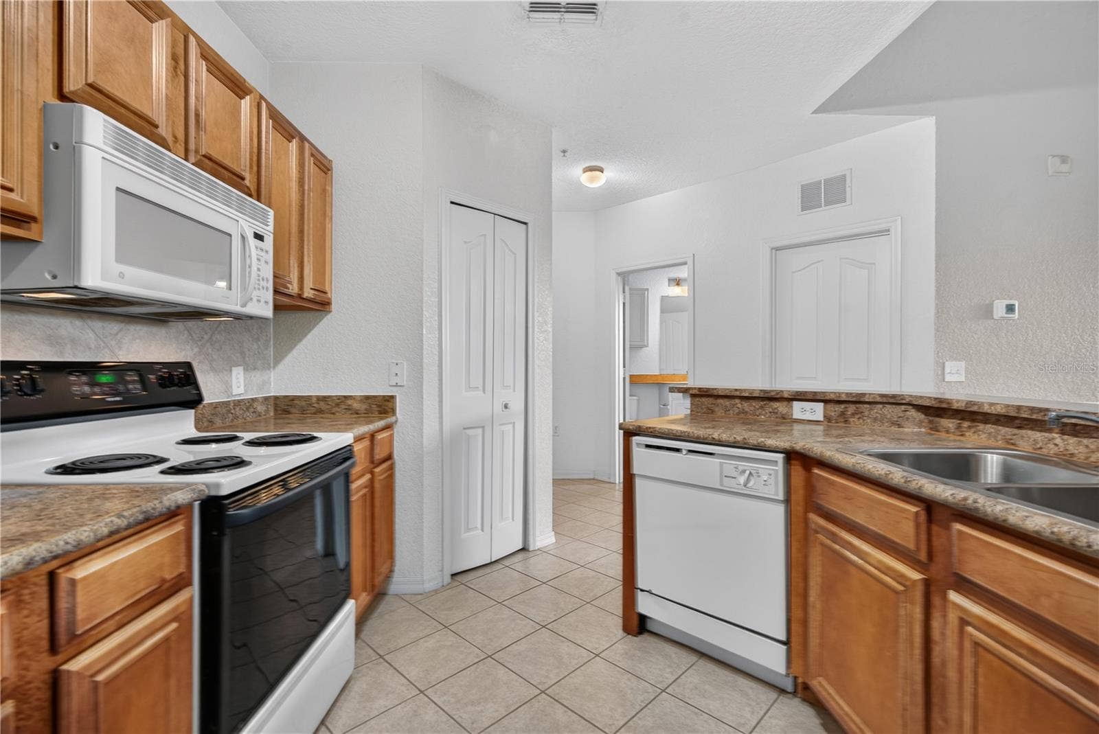 6149 METROWEST BOULEVARD, #308, Orlando, FL 32835