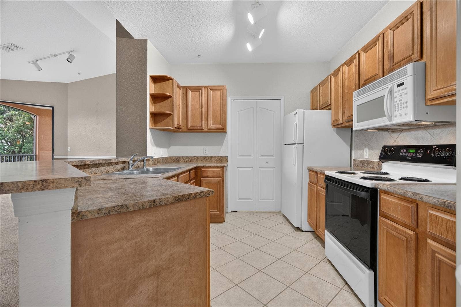 6149 METROWEST BOULEVARD, #308, Orlando, FL 32835