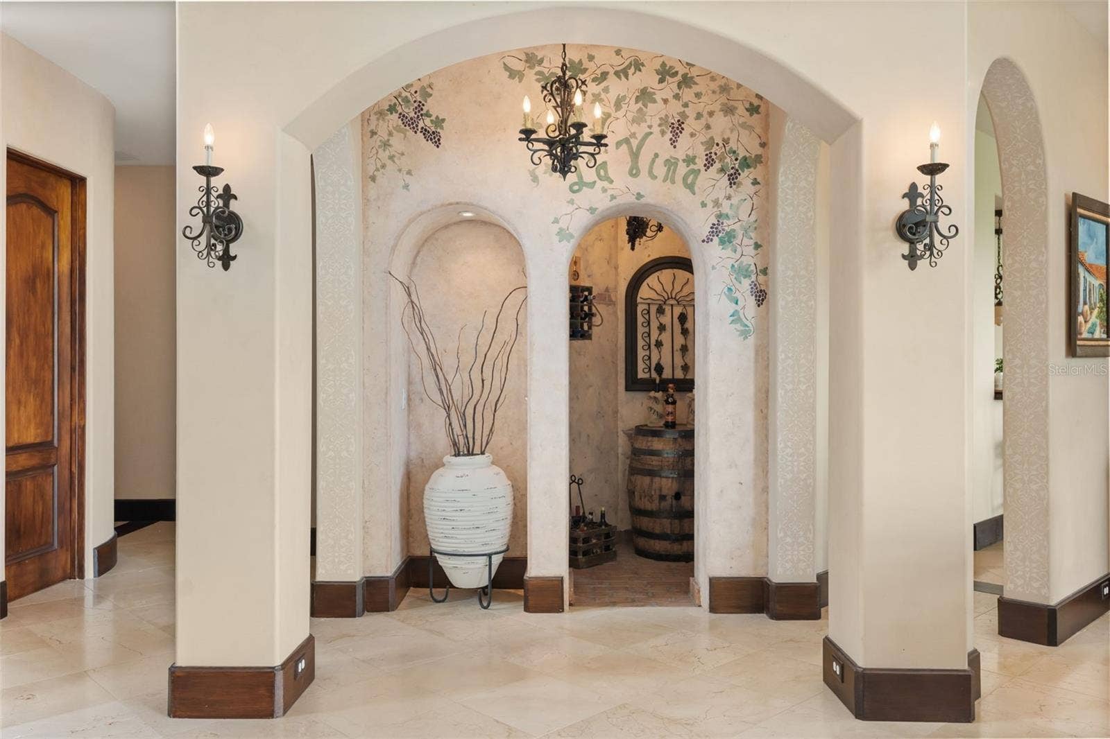 10226 WITTENBERG WAY, Orlando, FL 32832 Wine Room