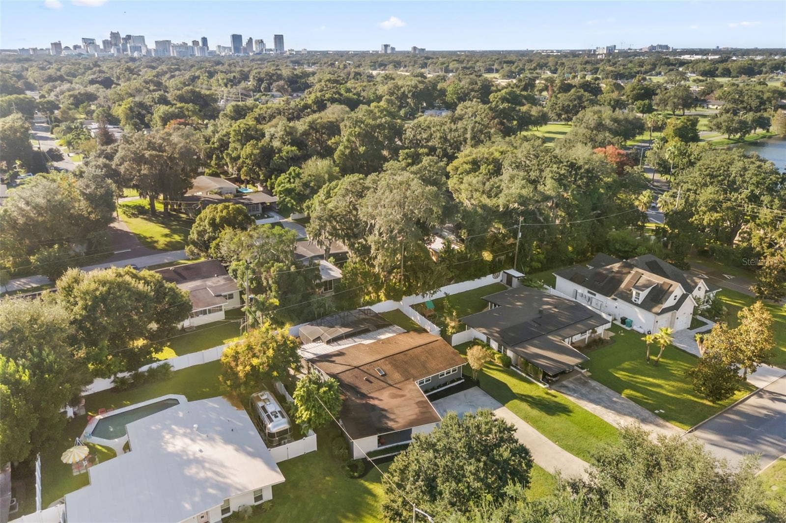 616 STRATHMORE DRIVE, Orlando, FL 32803 616 STRATHMORE DRIVE, Orlando, FL 32803