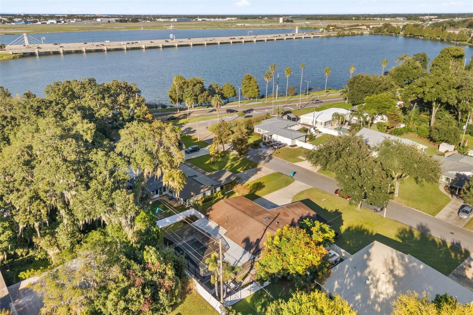 616 STRATHMORE DRIVE, Orlando, FL 32803 616 STRATHMORE DRIVE, Orlando, FL 32803