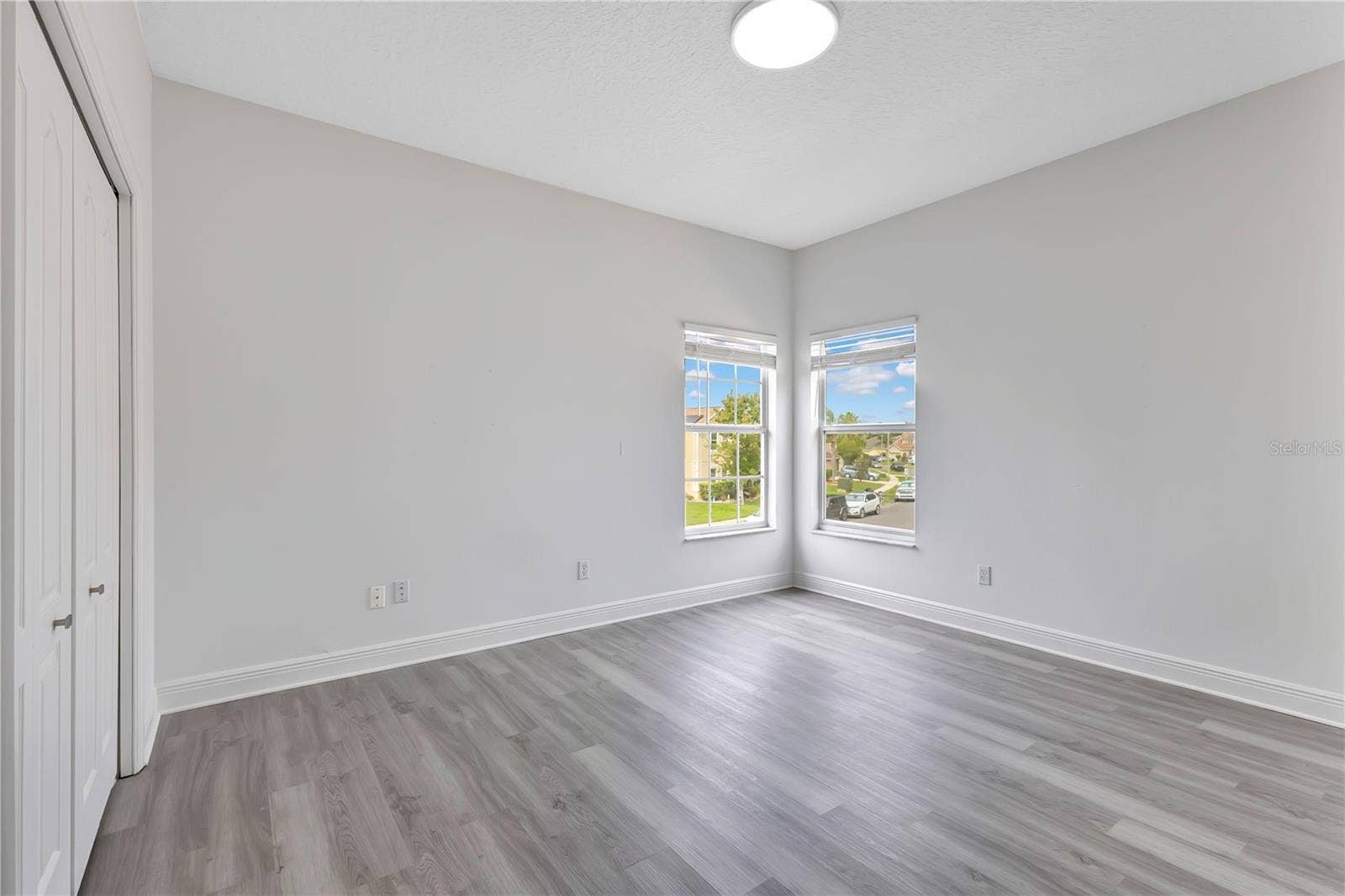 2165 THE OAKS BOULEVARD, Kissimmee, FL 34746 2165 THE OAKS BOULEVARD, Kissimmee, FL 34746