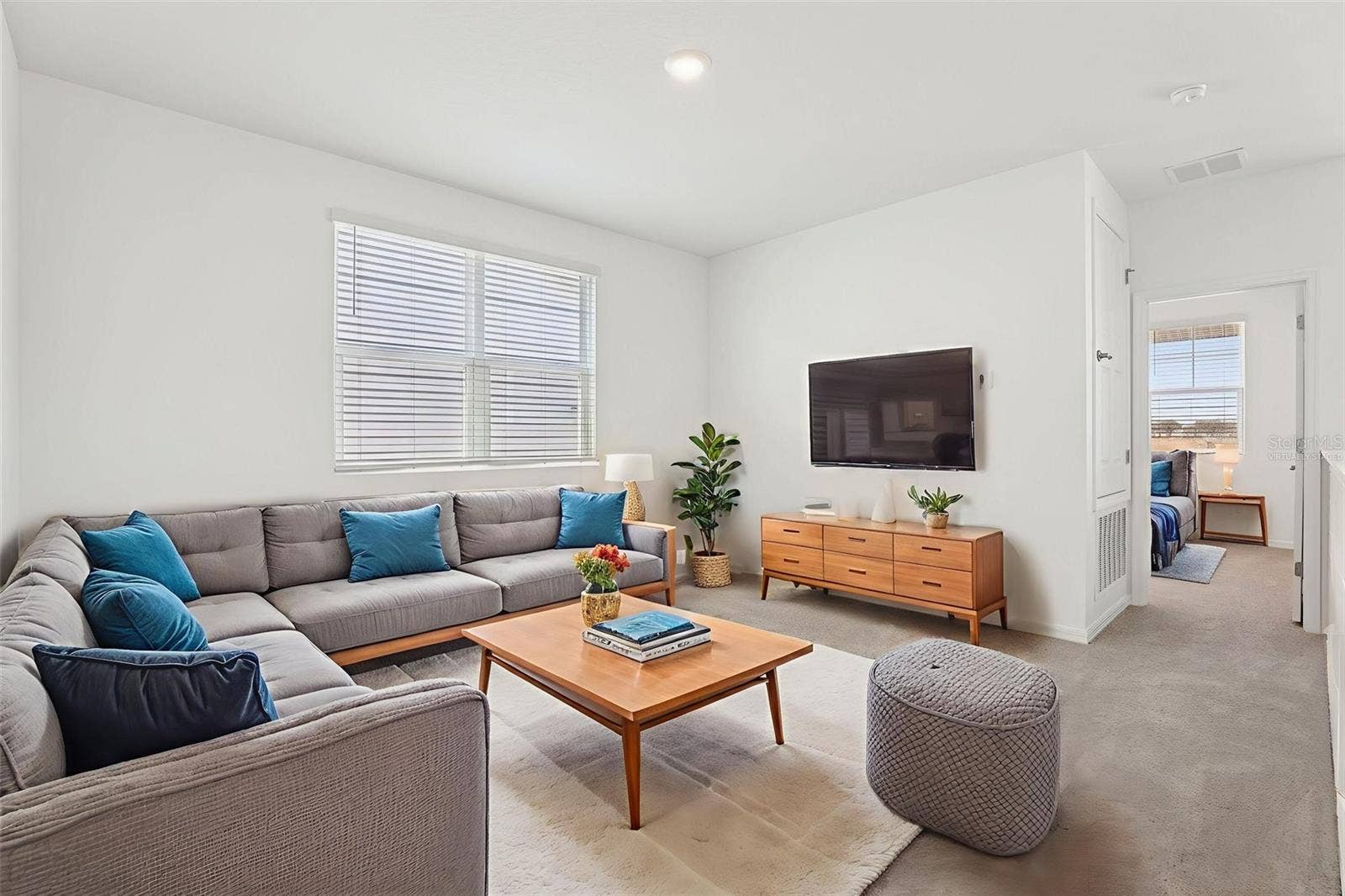 403 OAK FLAT ALLEY, Groveland, FL 34736 Loft (Virtually Staged)