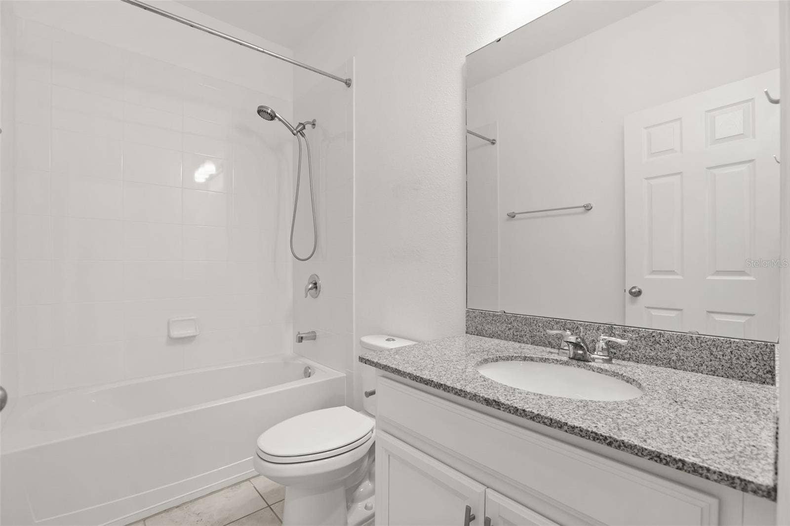 9279 GRAND ISLAND WAY, Winter Garden, FL 34787 Bath #2