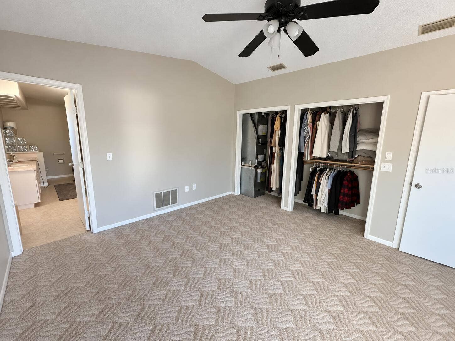 22 CYPRESS DRIVE, Palm Harbor, FL 34684 22 CYPRESS DRIVE, Palm Harbor, FL 34684