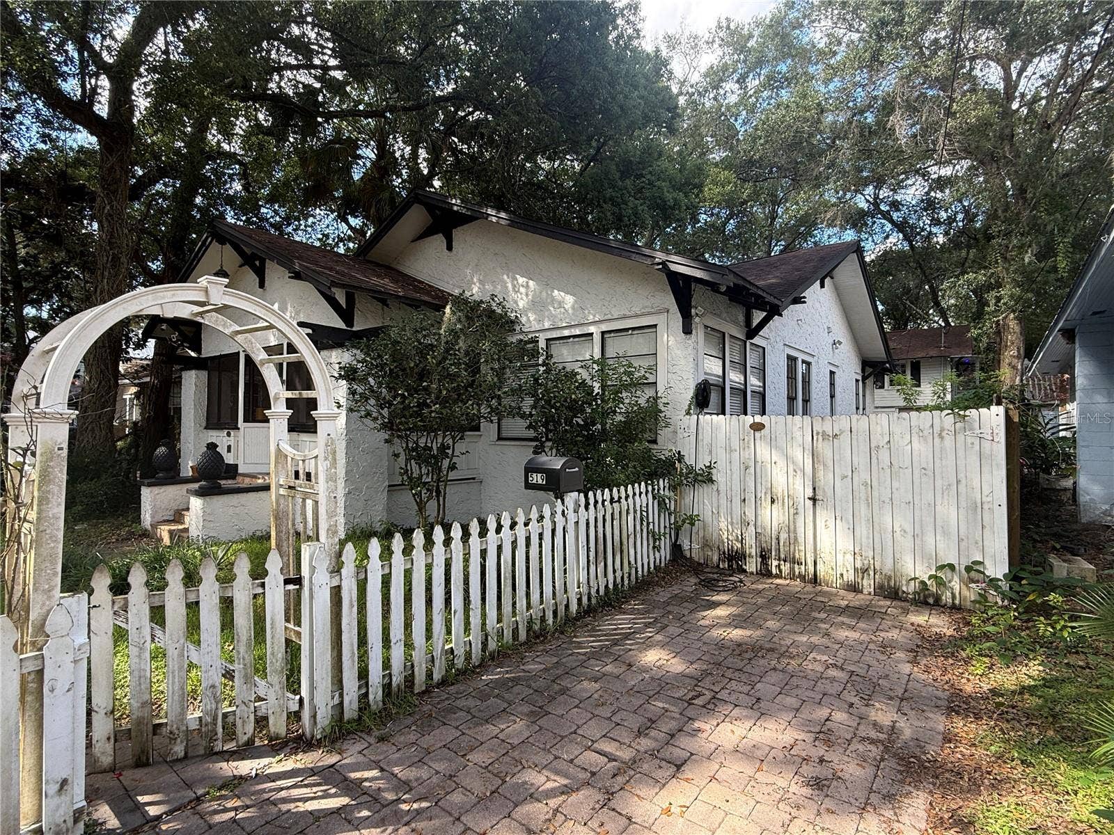 519 E AMELIA STREET, Orlando, FL 32803 Driveway to Detached Two-Car Garage & Apartment