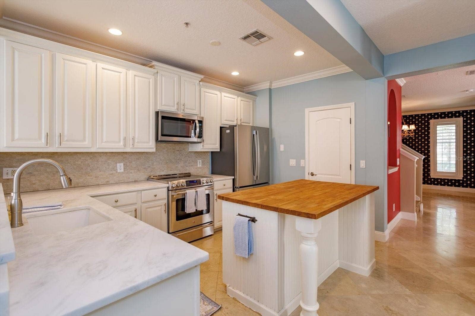3692 LOWER UNION ROAD, Orlando, FL 32814 Lots of Prep Area