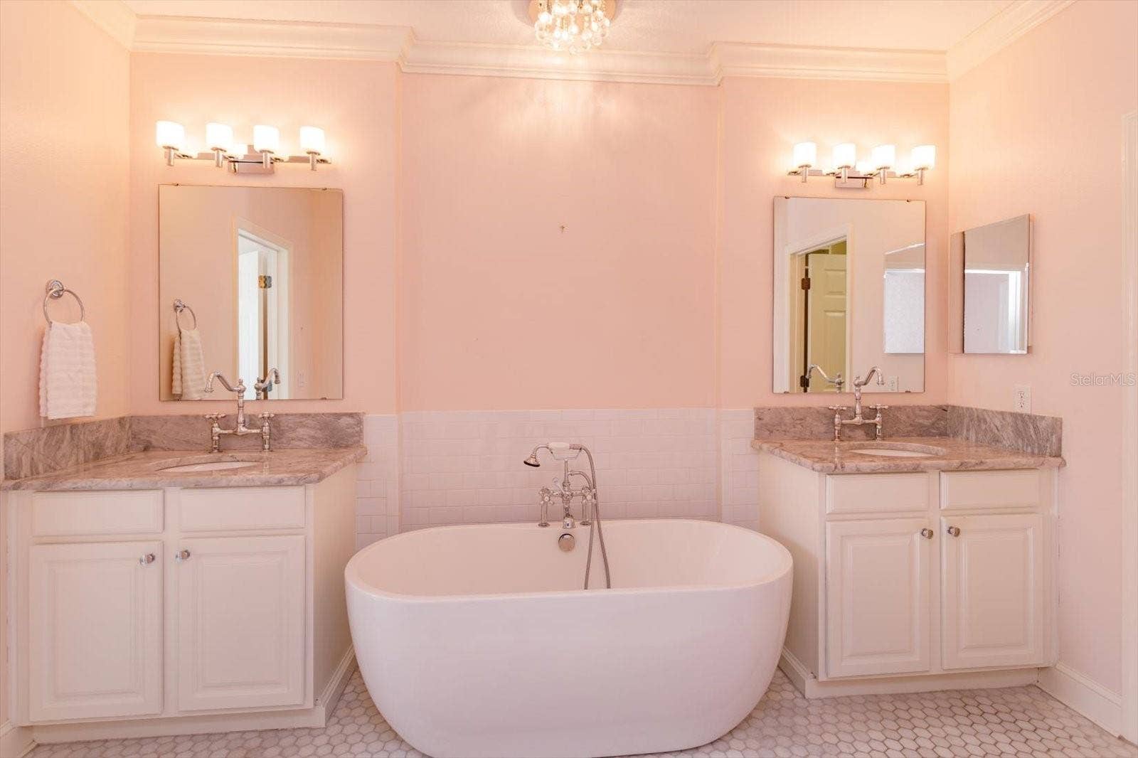 3692 LOWER UNION ROAD, Orlando, FL 32814 Primary Bathroom with Soaking Tub and Dual Vainities