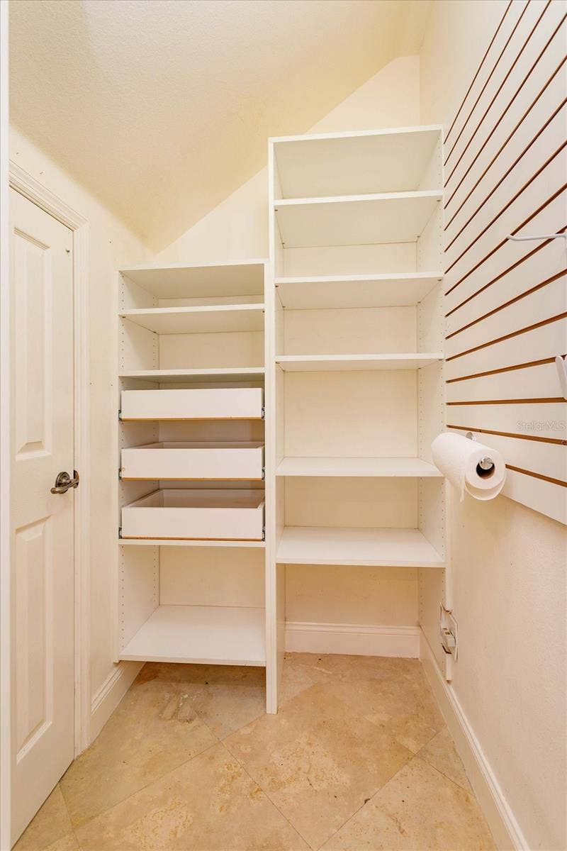 3692 LOWER UNION ROAD, Orlando, FL 32814 Orangized Walk In Pantry