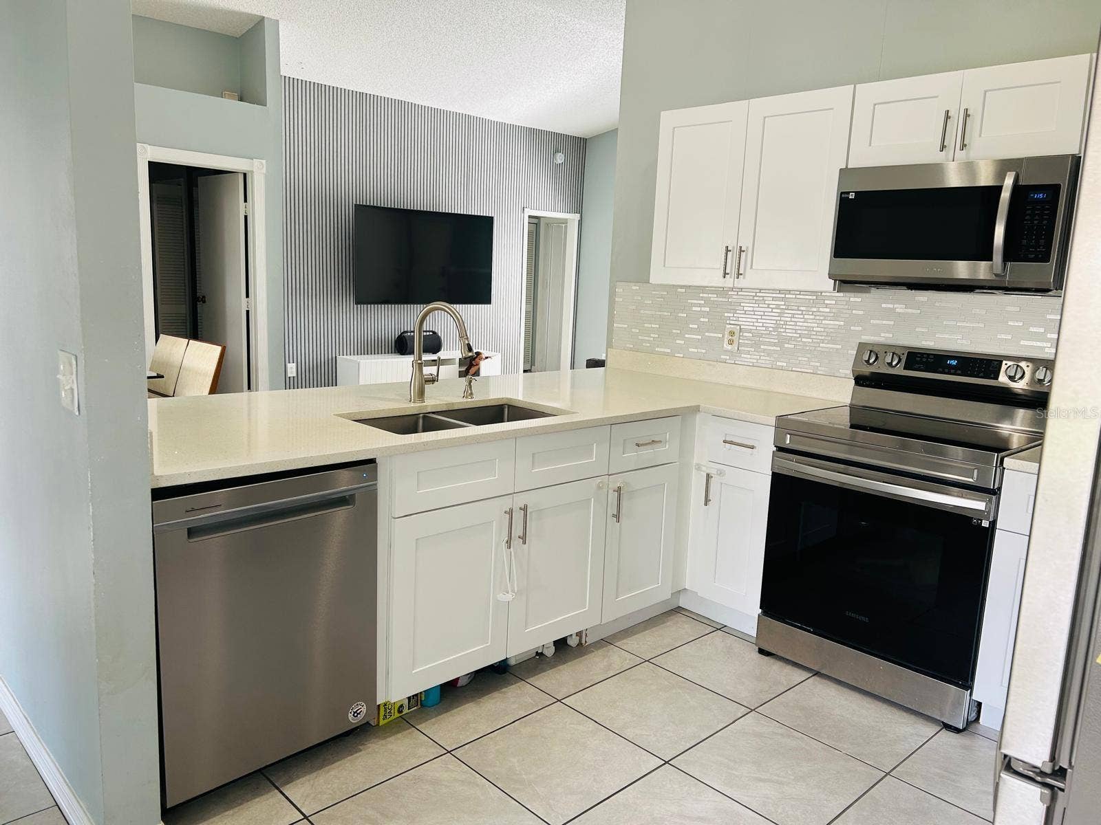 2833 WOODRUFF DRIVE, Orlando, FL 32837